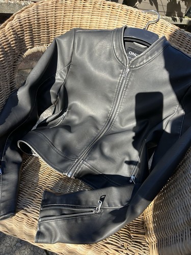Neue jacke ungetragen s - ungetragen, gr.