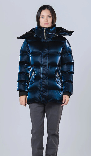 Außergewöhnlicher blauer